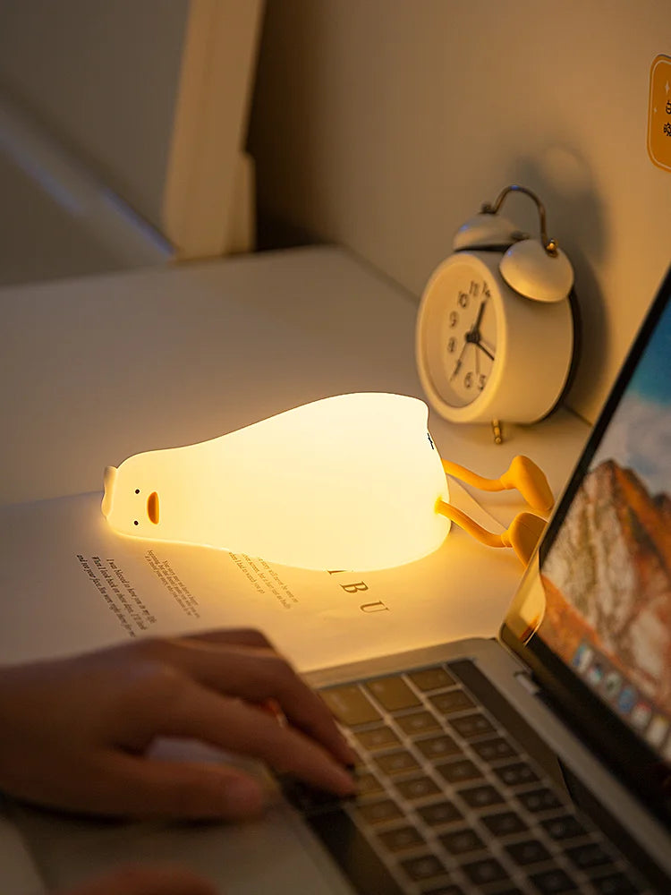 TrendBomb™ Lying Duck Silicone Touch Lamp